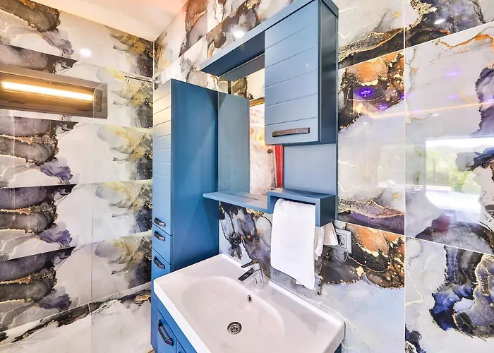 Isinda Konagi Villa *